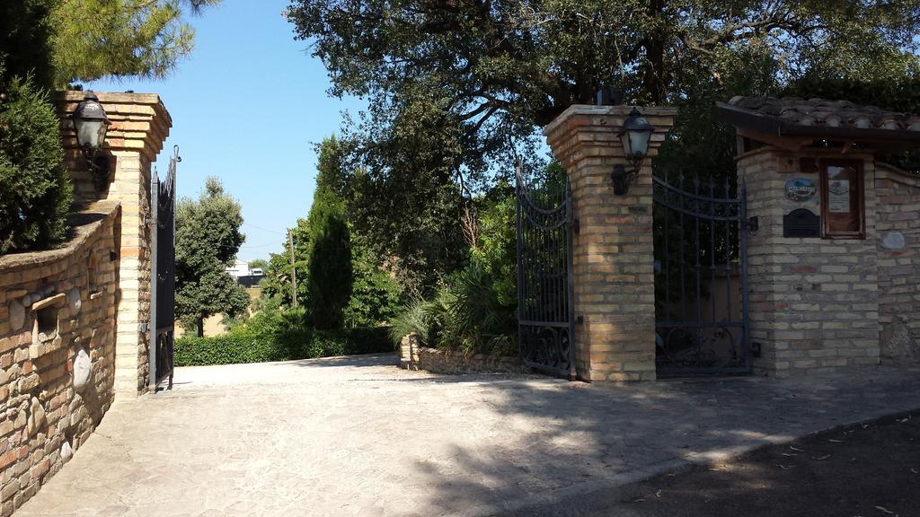 Agriturismo Col Morino Bed & Breakfast Пинето Екстериор снимка